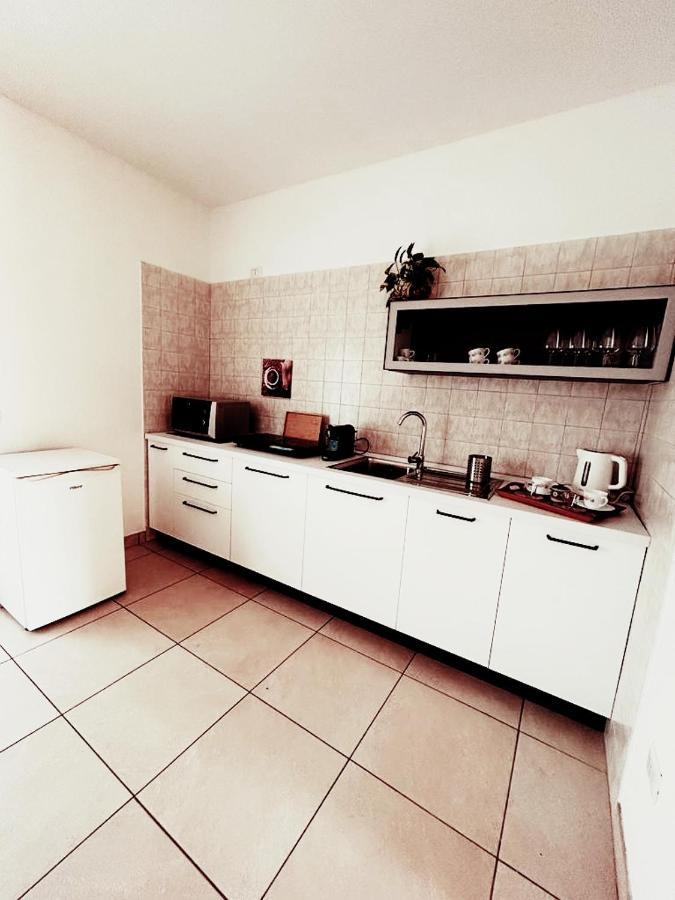 Sunny House Fourteen Assemini Exterior foto